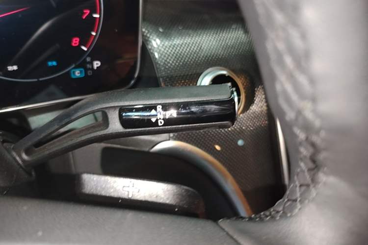 Used Mercedes-Benz GLC 2025 Refresh GLC 260 L 4MATIC Dynamic Edition Gear Lever