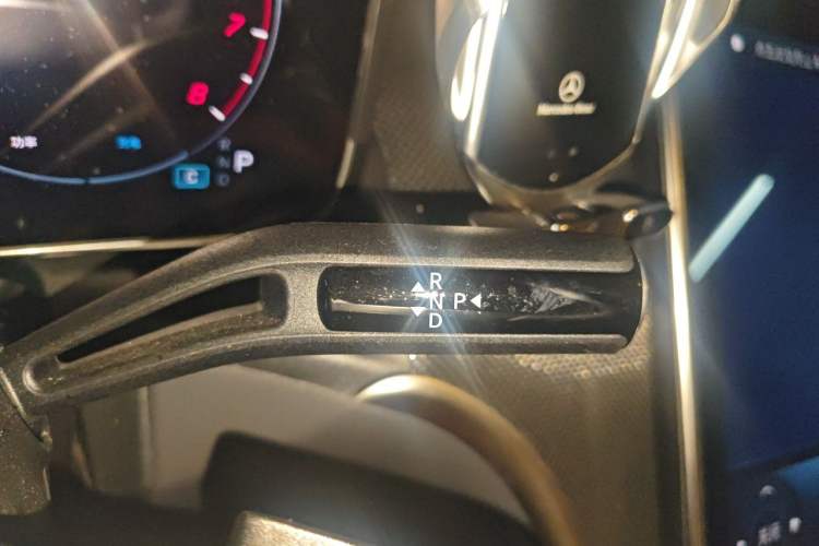 Used Mercedes-Benz GLC 2025 Refresh GLC 260 L 4MATIC Dynamic Edition Gear Lever
