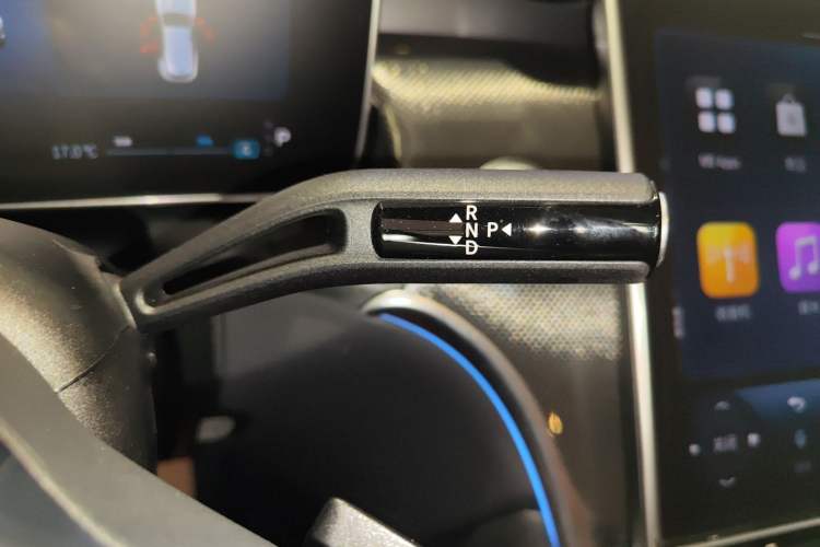 Used Mercedes-Benz GLC 2025 Refresh GLC 260 L 4MATIC Dynamic Edition Gear Lever