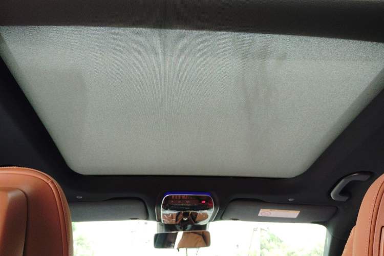 Used Mercedes-Benz GLC 2025 GLC 300 L 4MATIC Dynamic Model 5 Seats Headliner