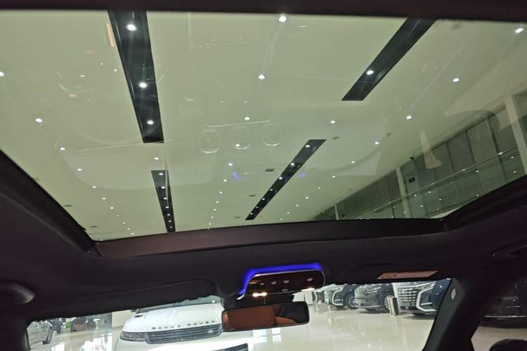 Used Mercedes-Benz GLC 2025 GLC 300 L 4MATIC Dynamic Model 5 Seats Headliner