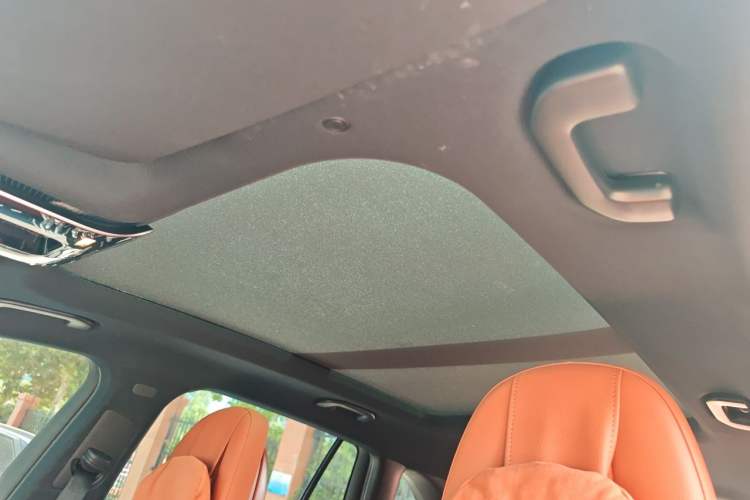 Used Mercedes-Benz GLC 2025 GLC 300 L 4MATIC Dynamic Model 5 Seats Headliner
