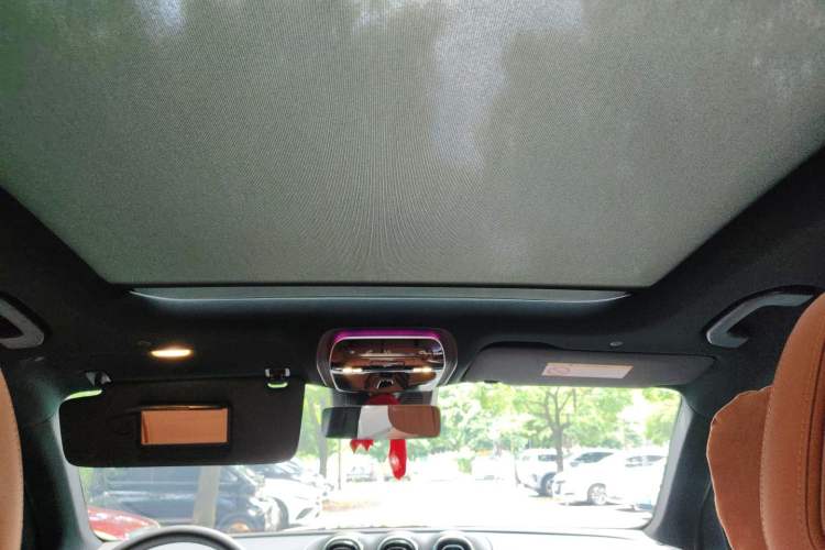 Used Mercedes-Benz GLC 2025 Refresh GLC 260 L 4MATIC Dynamic Edition Headliner
