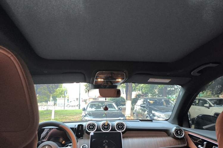 Used Mercedes-Benz GLC 2025 Refreshed GLC 300 L 4MATIC Dynamic Version 5 Seats Headliner