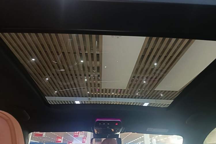 Used Mercedes-Benz GLC 2025 Refresh GLC 260 L 4MATIC Dynamic Edition Headliner