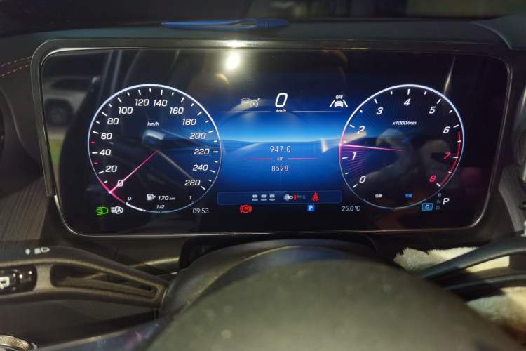 Used Mercedes-Benz GLC 2025 Facelift GLC 260 L 4MATIC Luxury Edition Instrument Cluster