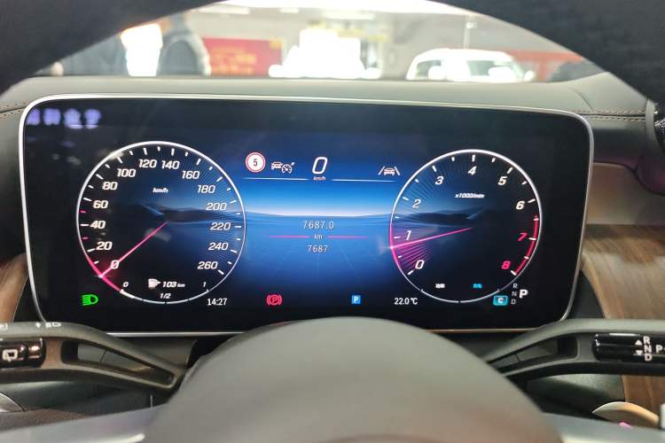 Used Mercedes-Benz GLC 2025 Refreshed GLC 300 L 4MATIC Dynamic Version 5 Seats Instrument Cluster
