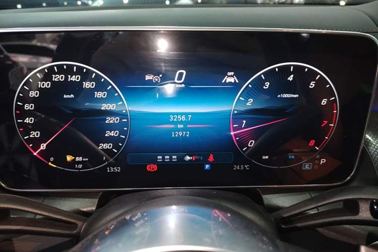 Used Mercedes-Benz GLC 2025 Refresh GLC 260 L 4MATIC Dynamic Edition Instrument Cluster