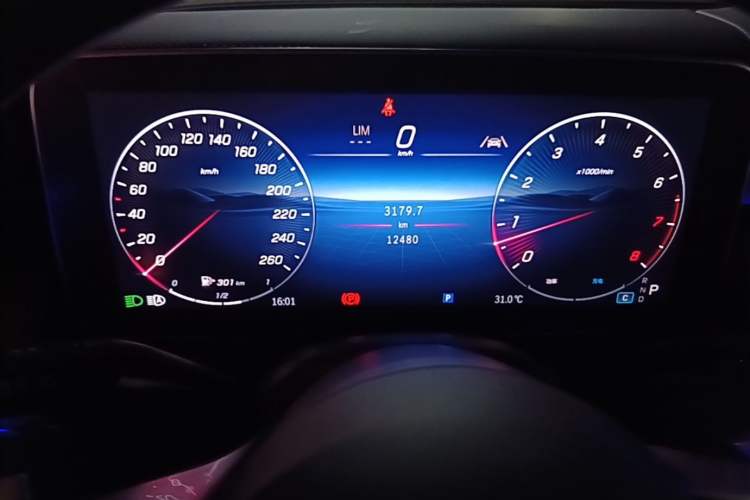 Used Mercedes-Benz GLC 2025 Refreshed GLC 300 L 4MATIC Dynamic Version 5 Seats Instrument Cluster