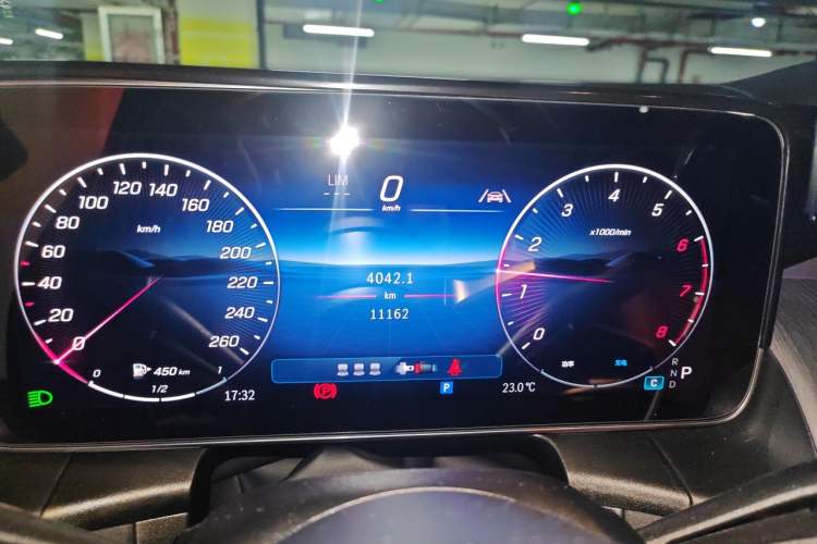 Used Mercedes-Benz GLC 2025 GLC 260 L 4MATIC Luxury Model Instrument Cluster