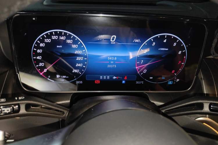 Used Mercedes-Benz GLC 2025 GLC 300 L 4MATIC Luxury Model 5 Seats Instrument Cluster