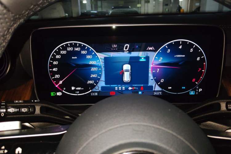 Used Mercedes-Benz GLC 2025 Refreshed GLC 300 L 4MATIC Dynamic Version 5 Seats Instrument Cluster