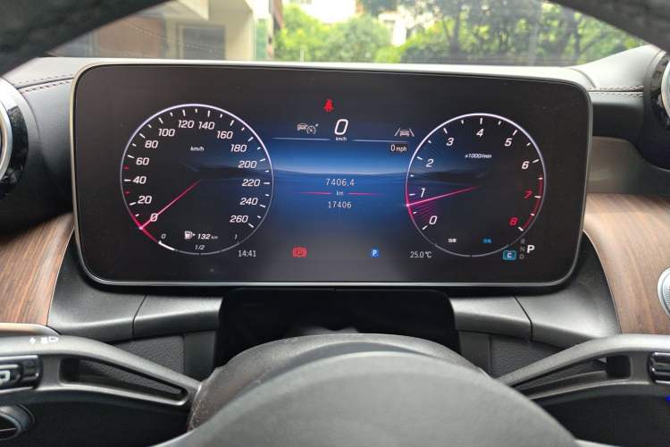 Used Mercedes-Benz GLC 2025 GLC 300 L 4MATIC Dynamic Model 5 Seats Instrument Cluster