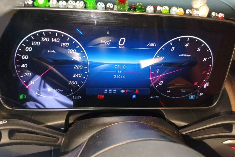 Used Mercedes-Benz GLC 2025 GLC 300 L 4MATIC Dynamic Model 5 Seats Instrument Cluster