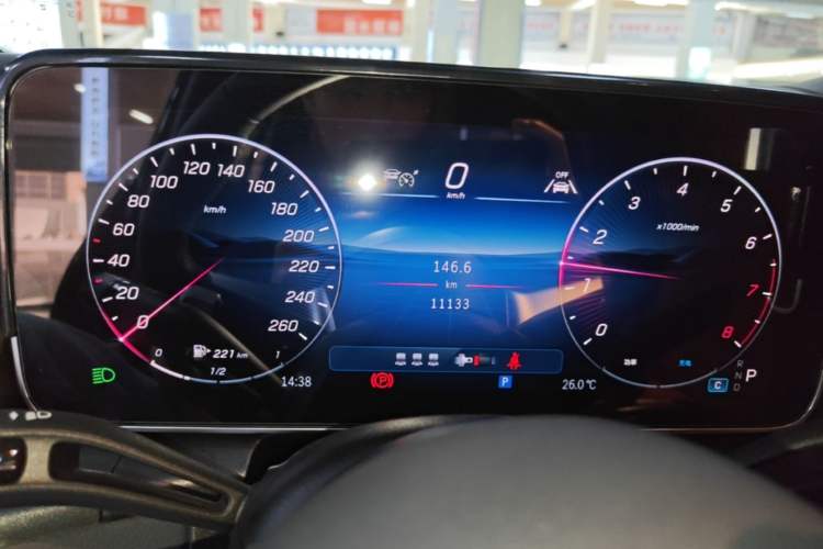 Used Mercedes-Benz GLC 2025 GLC 300 L 4MATIC Dynamic Model 5 Seats Instrument Cluster