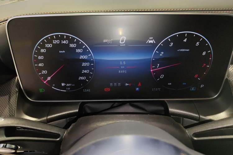 Used Mercedes-Benz GLC 2025 Refresh GLC 260 L 4MATIC Dynamic Edition Instrument Cluster