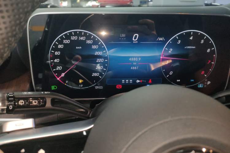 Used Mercedes-Benz GLC 2025 Refreshed GLC 300 L 4MATIC Dynamic Version 5 Seats Instrument Cluster