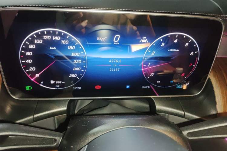 Used Mercedes-Benz GLC 2025 GLC 300 L 4MATIC Dynamic Model 5 Seats Instrument Cluster