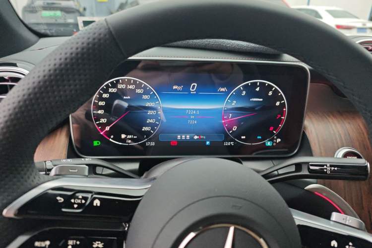 Used Mercedes-Benz GLC 2025 Refreshed GLC 300 L 4MATIC Dynamic Version 5 Seats Instrument Cluster