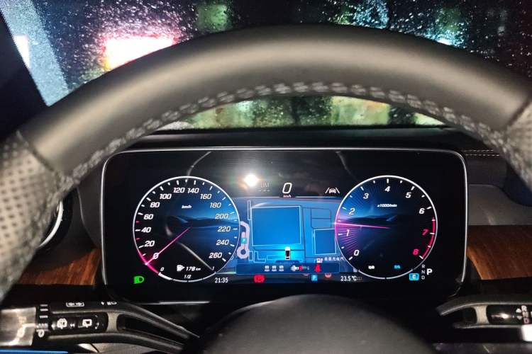 Used Mercedes-Benz GLC 2025 GLC 300 L 4MATIC Dynamic Model 5 Seats Instrument Cluster