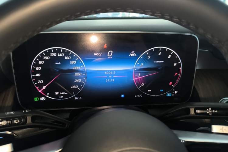 Used Mercedes-Benz GLC 2025 GLC 300 L 4MATIC Dynamic Model 5 Seats Instrument Cluster