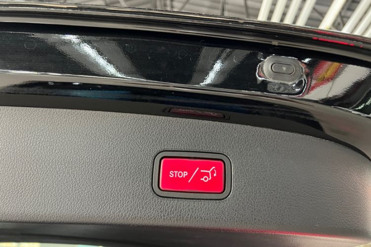 Used Mercedes-Benz GLC 2025 GLC 260 L 4MATIC Dynamic Edition Interior 1
