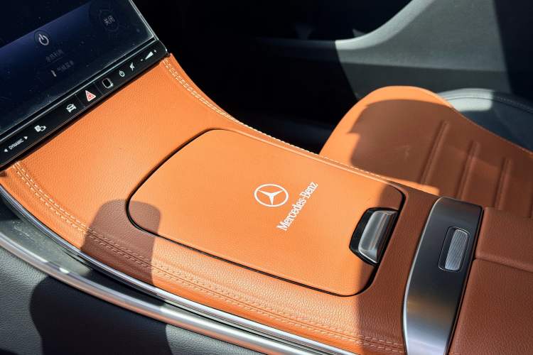 Used Mercedes-Benz GLC 2025 GLC 260 L 4MATIC Dynamic Edition Interior 1