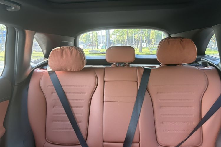 Used Mercedes-Benz GLC 2025 Refreshed GLC 300 L 4MATIC Dynamic Version 5 Seats Interior 4