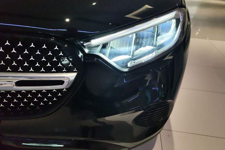Used Mercedes-Benz GLC 2025 Refresh GLC 260 L 4MATIC Dynamic Edition Left Front Headlight