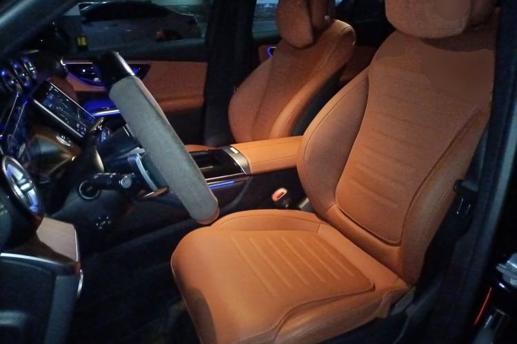 Used Mercedes-Benz GLC 2025 GLC 300 L 4MATIC Dynamic Model 5 Seats Left Front Seat