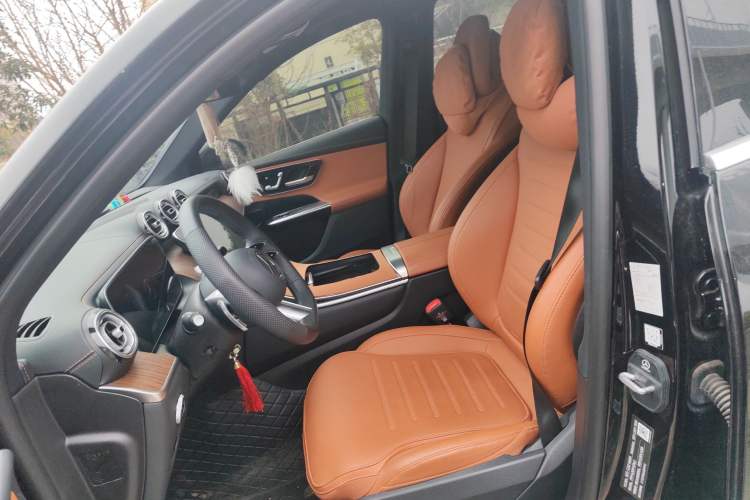 Used Mercedes-Benz GLC 2025 GLC 300 L 4MATIC Dynamic Model 5 Seats Left Front Seat