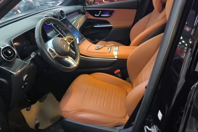 Used Mercedes-Benz GLC 2025 GLC 260 L 4MATIC Dynamic Edition Left Front Seat