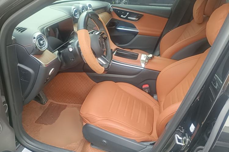 Used Mercedes-Benz GLC 2025 GLC 300 L 4MATIC Dynamic Model 5 Seats Left Front Seat