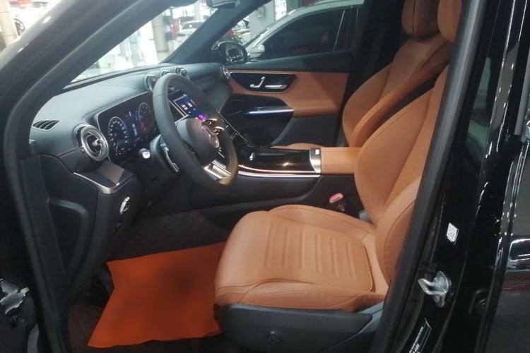 Used Mercedes-Benz GLC 2025 GLC 260 L 4MATIC Luxury Model Left Front Seat