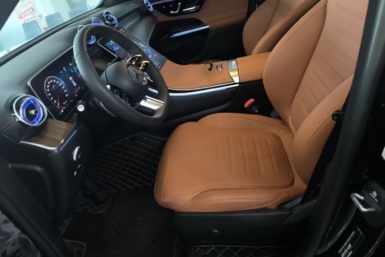 Used Mercedes-Benz GLC 2025 GLC 300 L 4MATIC Dynamic Model 5 Seats Left Front Seat