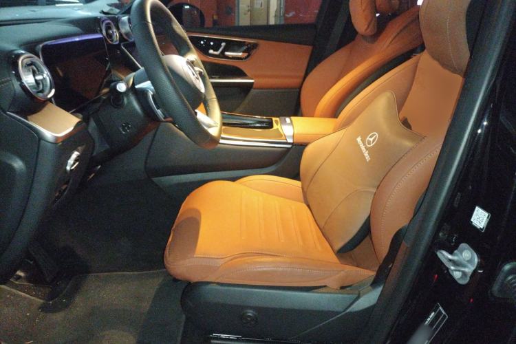 Used Mercedes-Benz GLC 2025 Refreshed GLC 300 L 4MATIC Dynamic Version 5 Seats Left Front Seat