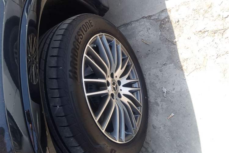 Used Mercedes-Benz GLC 2025 Refreshed GLC 300 L 4MATIC Dynamic Version 5 Seats Left Front Wheel Hub