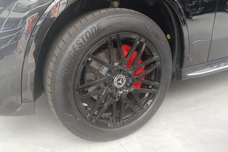 Used Mercedes-Benz GLC 2025 Facelift GLC 260 L 4MATIC Luxury Edition Left Front Wheel Hub