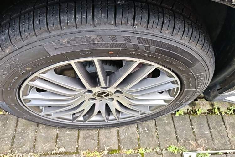 Used Mercedes-Benz GLC 2025 Refreshed GLC 300 L 4MATIC Dynamic Version 5 Seats Left Front Wheel Hub