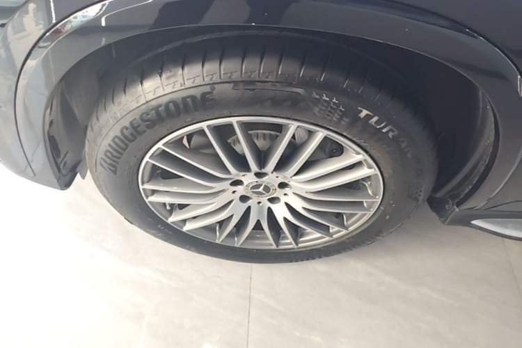 Used Mercedes-Benz GLC 2025 Refreshed GLC 300 L 4MATIC Dynamic Version 5 Seats Left Front Wheel Hub