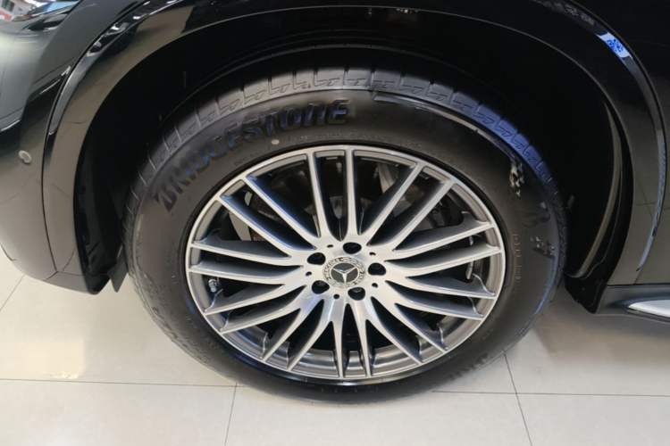 Used Mercedes-Benz GLC 2025 Refreshed GLC 300 L 4MATIC Dynamic Version 5 Seats Left Front Wheel Hub