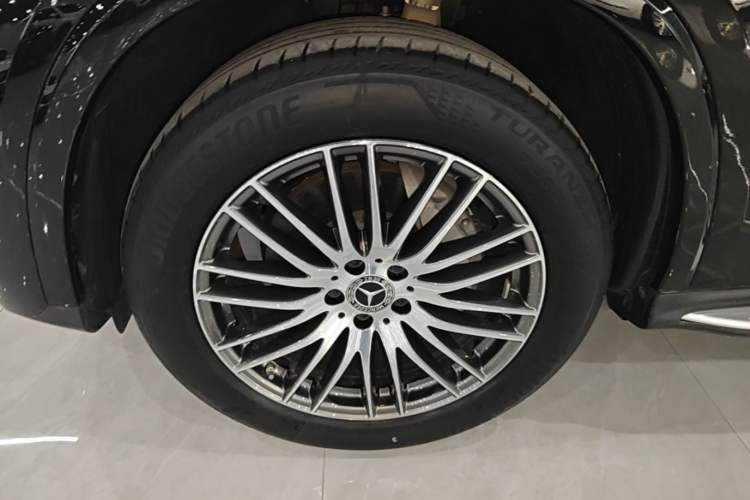 Used Mercedes-Benz GLC 2025 GLC 300 L 4MATIC Dynamic Model 5 Seats Left Front Wheel Hub