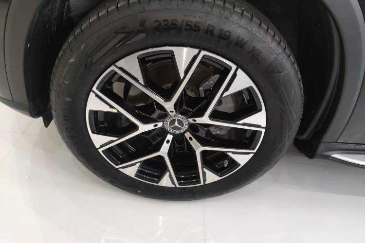 Used Mercedes-Benz GLC 2025 Refresh GLC 260 L 4MATIC Dynamic Edition Left Front Wheel Hub