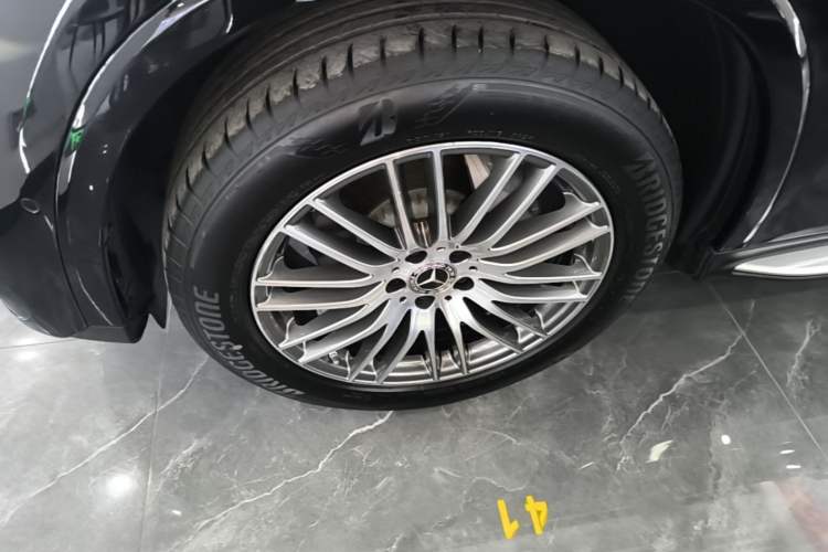 Used Mercedes-Benz GLC 2025 GLC 300 L 4MATIC Dynamic Model 5 Seats Left Front Wheel Hub