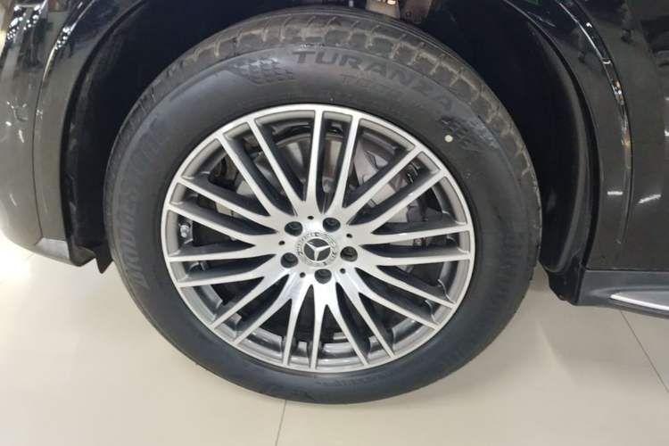 Used Mercedes-Benz GLC 2025 Refreshed GLC 300 L 4MATIC Dynamic Version 5 Seats Left Front Wheel Hub