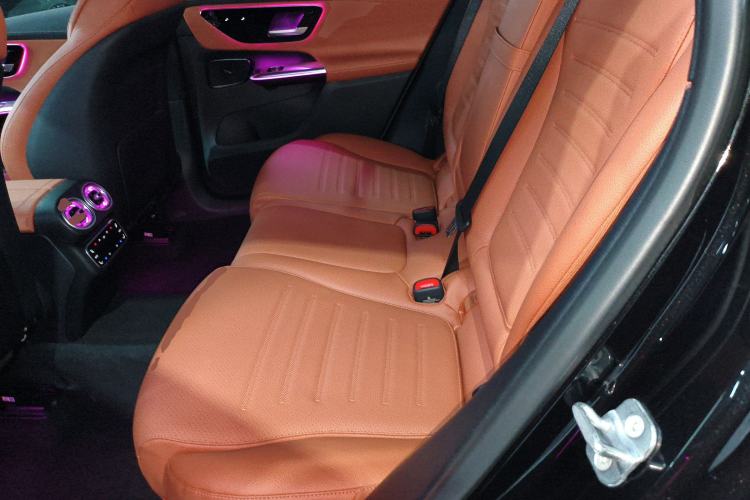 Used Mercedes-Benz GLC 2025 GLC 300 L 4MATIC Dynamic Model 5 Seats Left Rear Seat