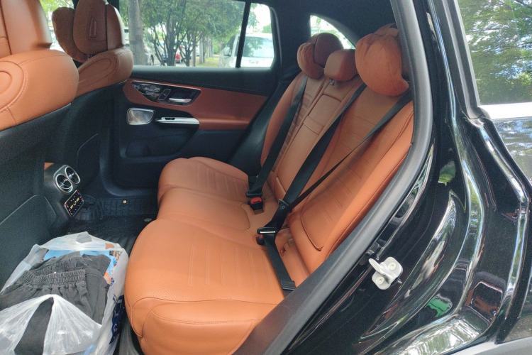Used Mercedes-Benz GLC 2025 Refresh GLC 260 L 4MATIC Dynamic Edition Left Rear Seat
