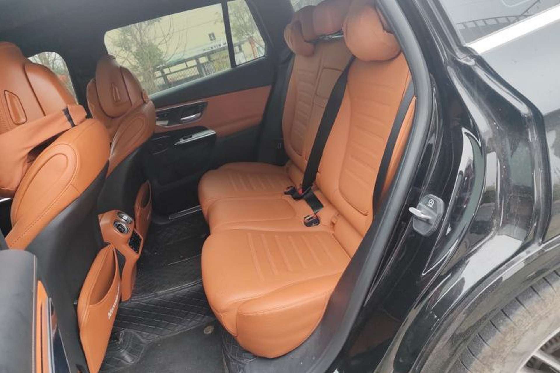 Used Mercedes-Benz GLC 2025 GLC 300 L 4MATIC Dynamic Model 5 Seats Left Rear Seat