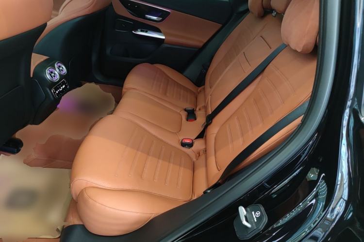 Used Mercedes-Benz GLC 2025 Refresh GLC 260 L 4MATIC Dynamic Edition Left Rear Seat