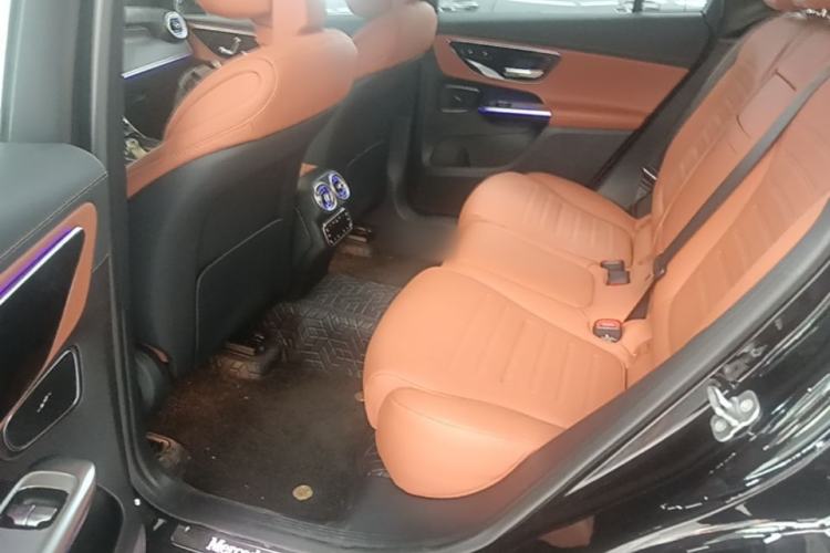 Used Mercedes-Benz GLC 2025 Facelift GLC 260 L 4MATIC Luxury Edition Left Rear Seat